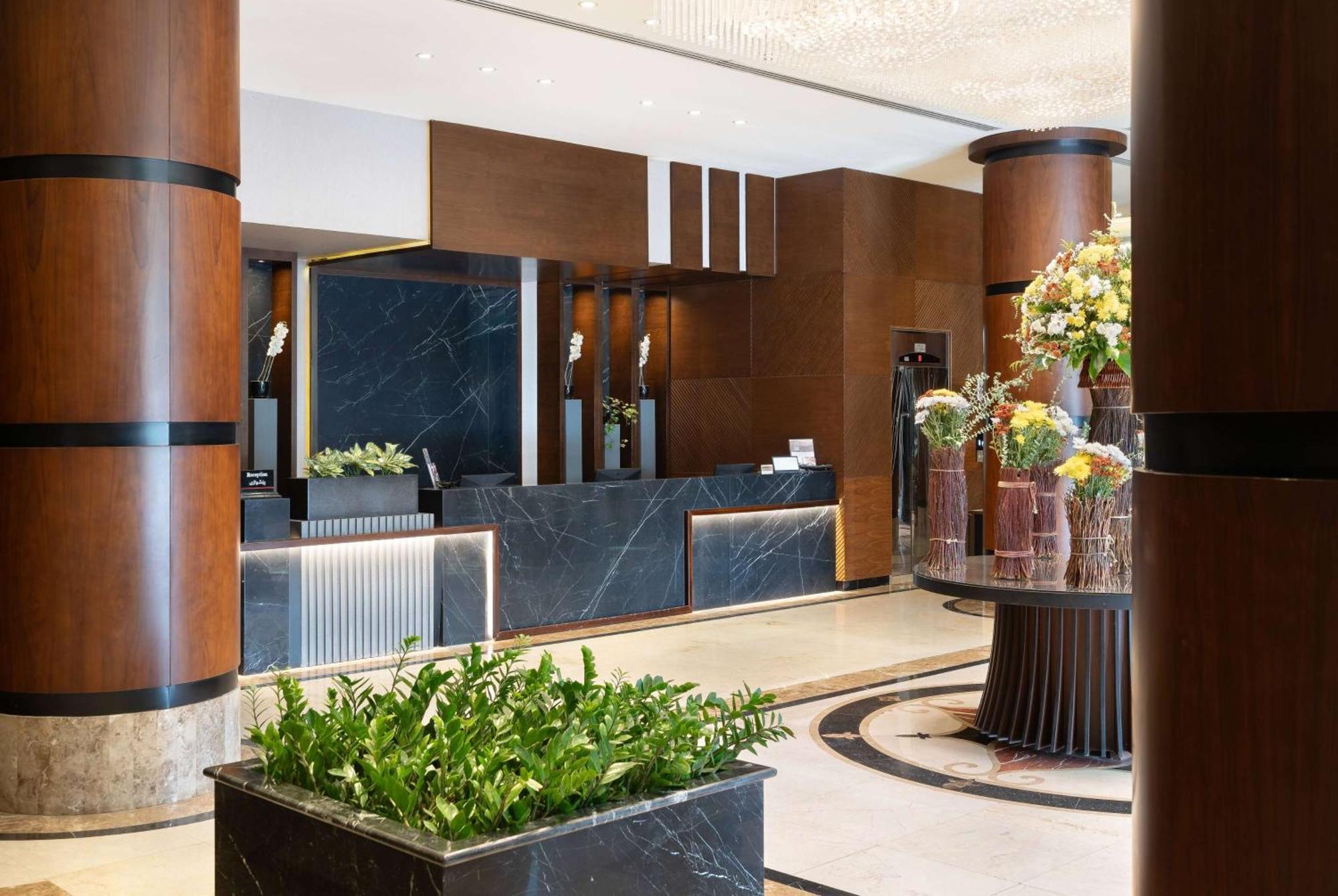 Ramada by Wyndham Erbil Gulan Street Hotel Bagian luar foto