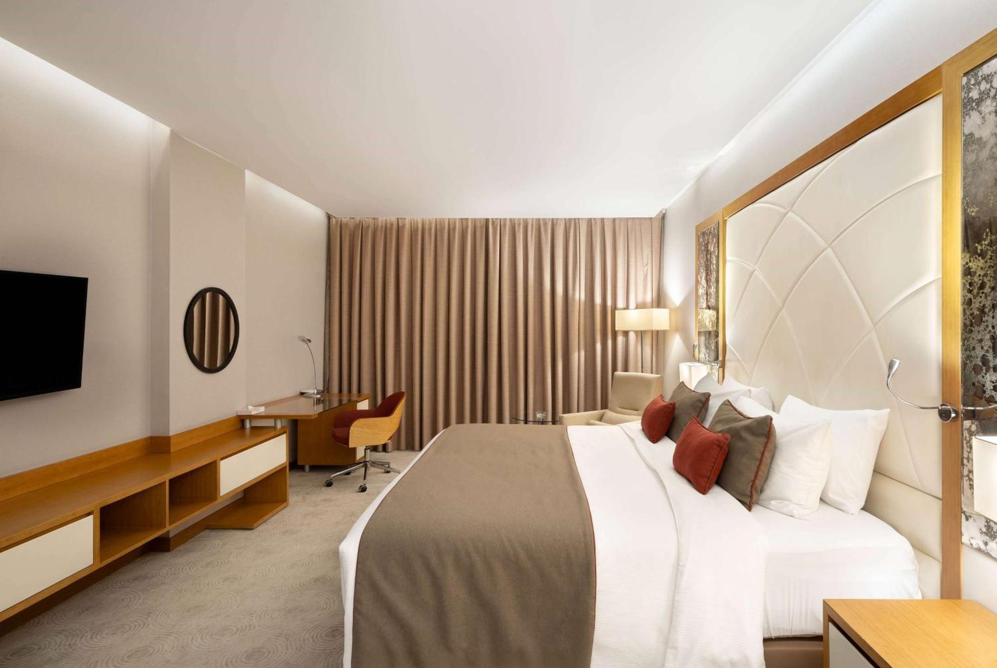 Ramada by Wyndham Erbil Gulan Street Hotel Bagian luar foto