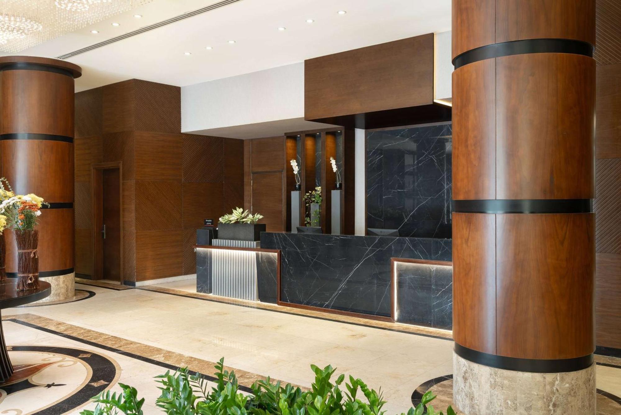 Ramada by Wyndham Erbil Gulan Street Hotel Bagian luar foto